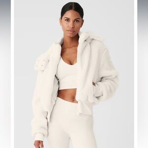 w/Tags Alo Yoga Foxy Sherpa Jacket
